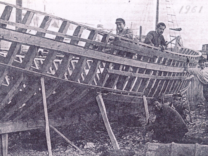 A "trechantiri" type boat outside the Fouskis Boatyard