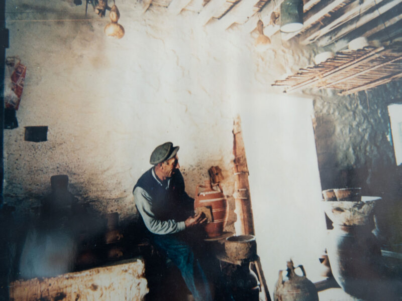 Manolis Lembesis at the Heronissos workshop, c. 1978. Lembesis Pottery, Sifnos.